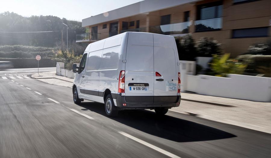 Renault Master Z.E. L3H2 Van 2017 года  (фото 14 из 42)